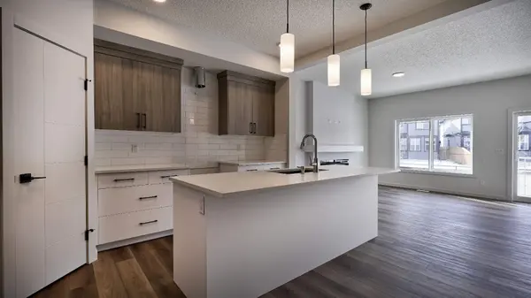 264 Legacy Glen Parade SE, Calgary, AB T2X 5Z6
