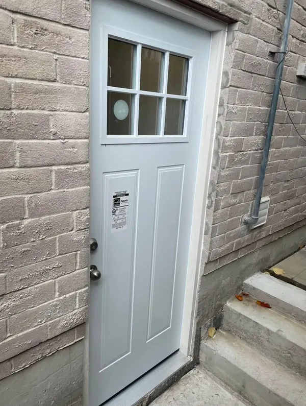 27 Lloydminster AVE #BSMT, Ajax, ON L1Z 0N8