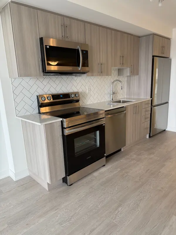 1010 Sandy Beach RD #1306, Pickering, ON L1W 0C7