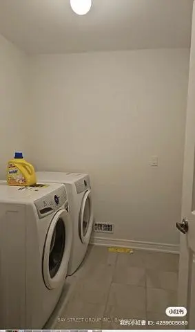 49 Bud leggett Cres CRES #room 2, Georgina, ON L4P 0B5