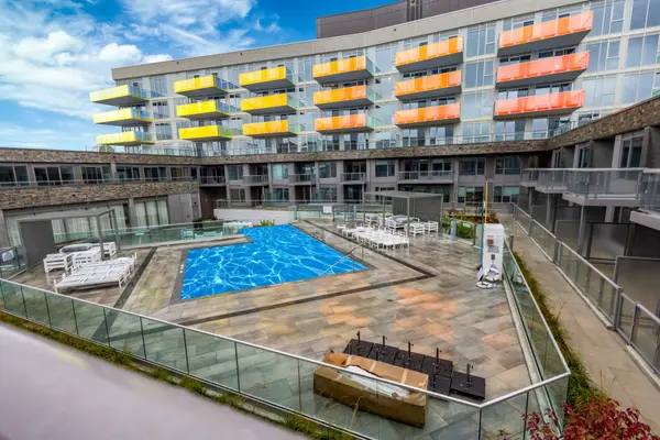 333 Sunseeker AVE #219, Innisfil, ON L9R 0R6