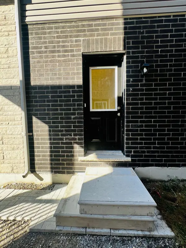 24 Hylton DR #Bsmt, Barrie, ON L9J 0W5