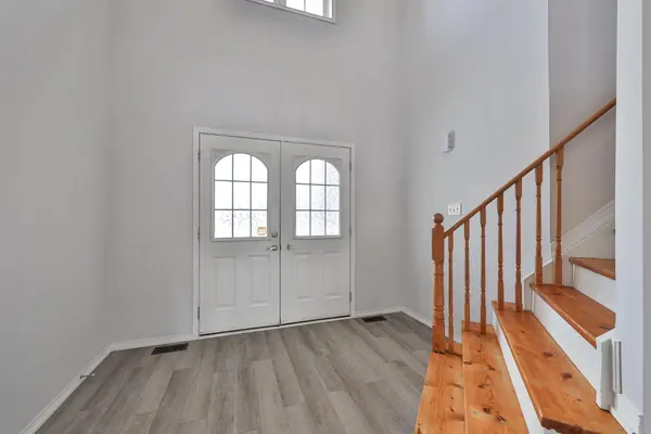 186 Madelaine DR, Barrie, ON L4N 0S7