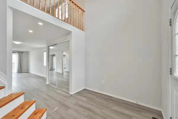 186 Madelaine DR, Barrie, ON L4N 0S7