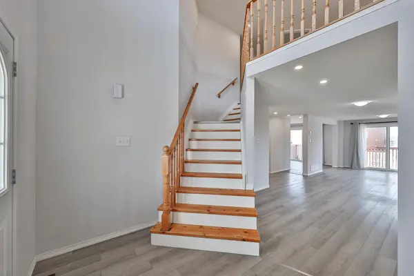 186 Madelaine DR, Barrie, ON L4N 0S7