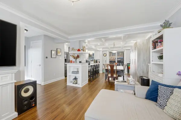 131 Dalrymple DR, Toronto W03, ON M6N 4S2