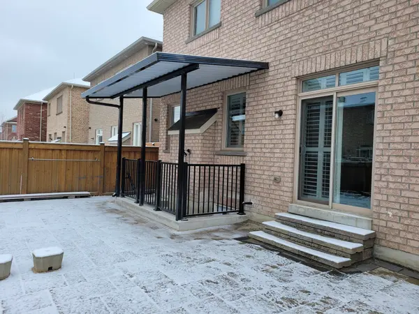 7 Campwood CRES, Brampton, ON L6P 3S5