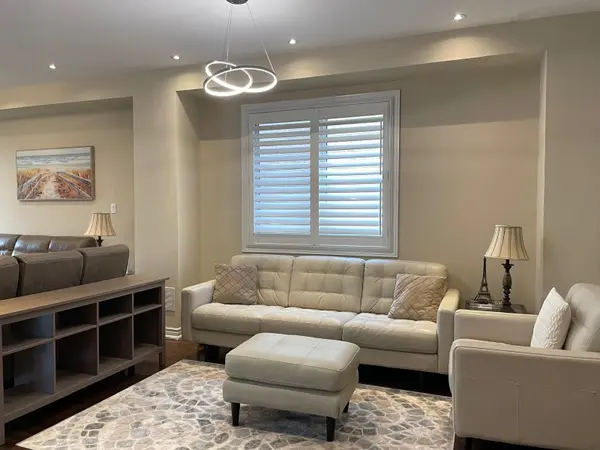 7 Campwood CRES, Brampton, ON L6P 3S5