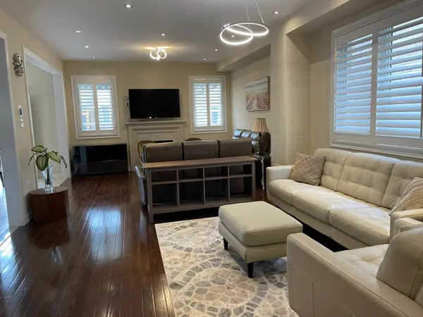 7 Campwood CRES, Brampton, ON L6P 3S5