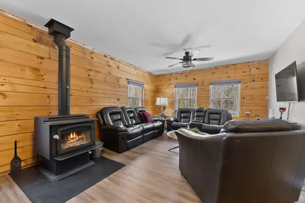 2075 Dyno RD, Highlands East, ON K0L 1C0