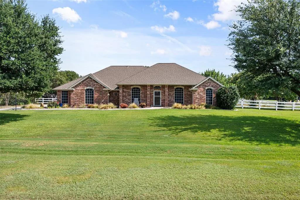 1825 Meadow Springs Drive, Haslet, TX 76052