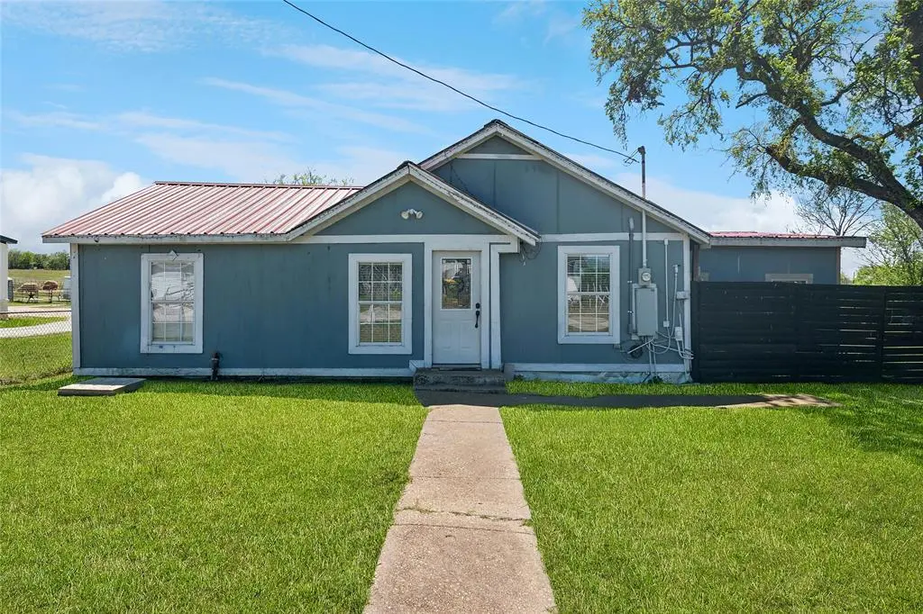 126 Alexander Street, Hillsboro, TX 76645