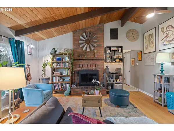 32010 SE HINMAN AVE, Estacada, OR 97023