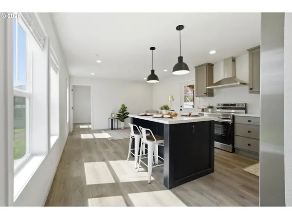 1103 N SPRINGBROOK RD ##37, Newberg, OR 97132