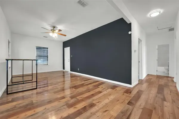 5101 Humbert Avenue, Fort Worth, TX 76107