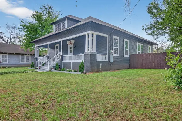 909 N Howard Street, Palestine, TX 75801