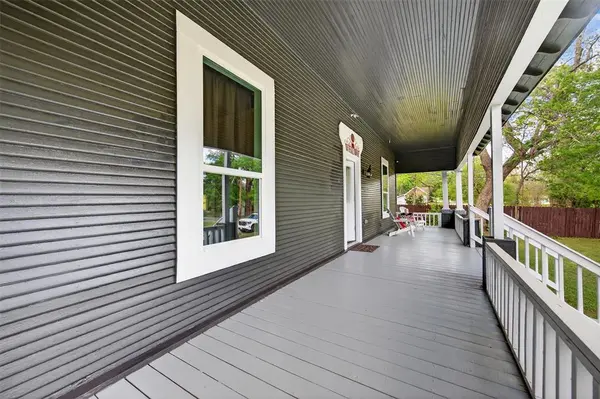 909 N Howard Street, Palestine, TX 75801