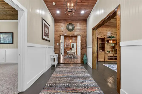 909 N Howard Street, Palestine, TX 75801