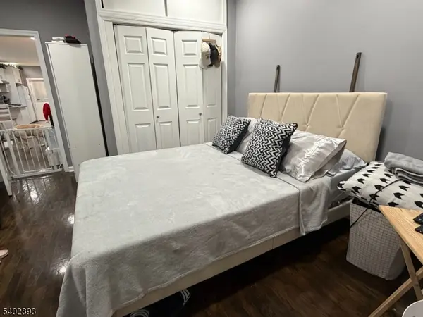 313 Washington Ave, Elizabeth City, NJ 07202