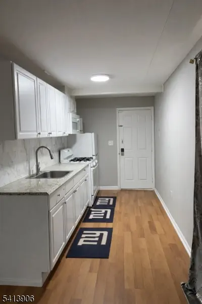 70 Port Ave, Elizabeth City, NJ 07206