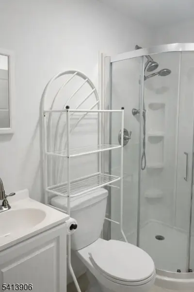 70 Port Ave, Elizabeth City, NJ 07206