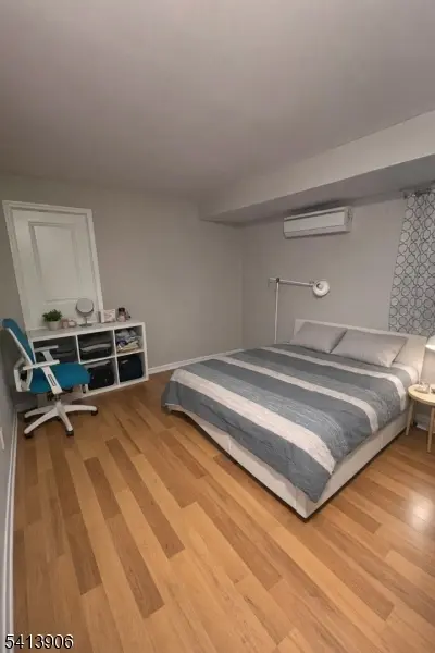 70 Port Ave, Elizabeth City, NJ 07206