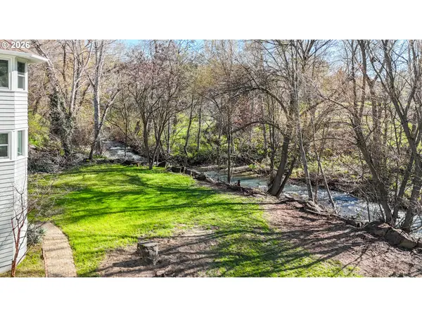 1002 W 11TH ST, The Dalles, OR 97058