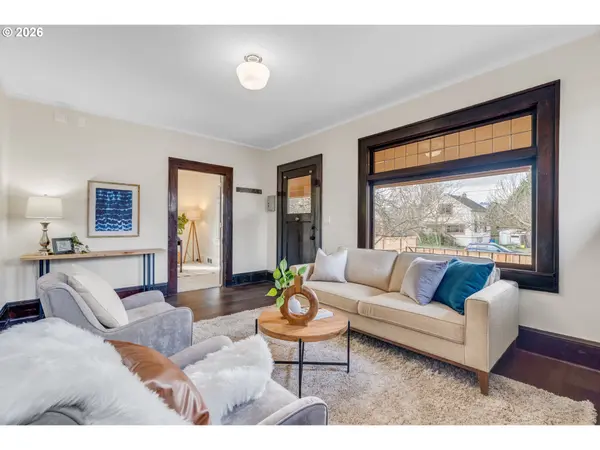 2534 SE 18th AVE #1, Portland, OR 97202