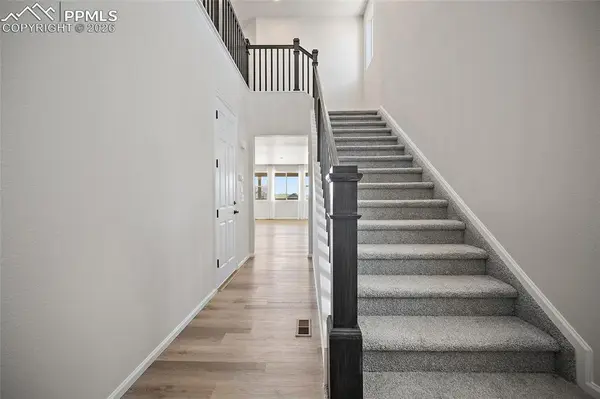 5745 Mammoth LN, Colorado Springs, CO 90827