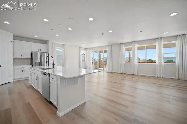 5745 Mammoth LN, Colorado Springs, CO 90827