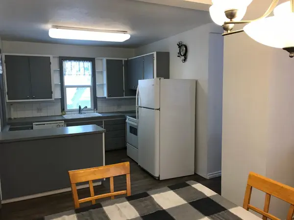 4725 5 AVE, Edson, AB T7E 1C6