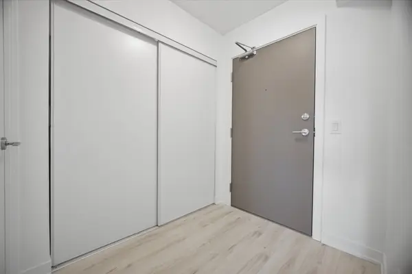 1010 Sandy Beach RD #2307, Pickering, ON L1W 0C7