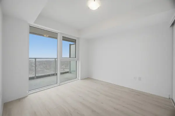 1010 Sandy Beach RD #2307, Pickering, ON L1W 0C7