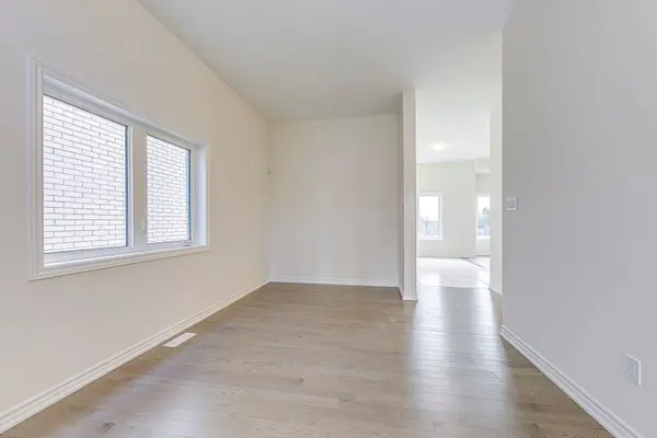 679 Catalina MNR, Pickering, ON L1X 0V2