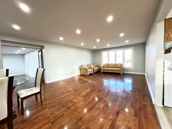 4 Ferncrest Gate, Toronto E05, ON M1W 1C2