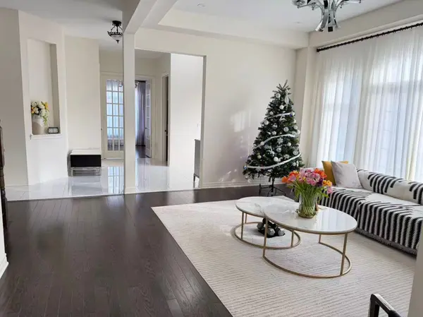 14 Dr Pearson CT, East Gwillimbury, ON L9N 0L6