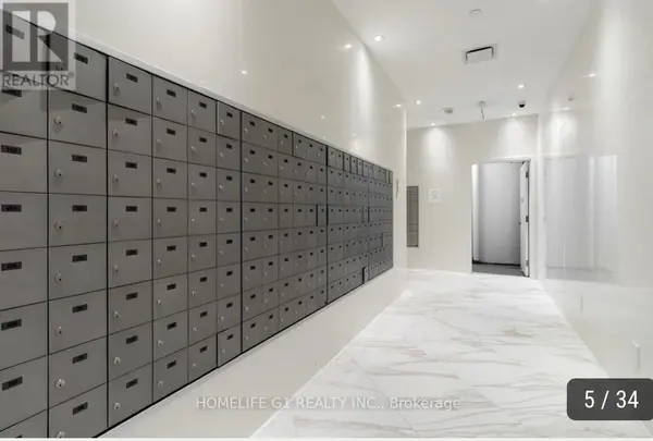 3900 Confederation Pkwy #2001, Mississauga, ON L5B 0M3