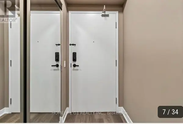 3900 Confederation Pkwy #2001, Mississauga, ON L5B 0M3