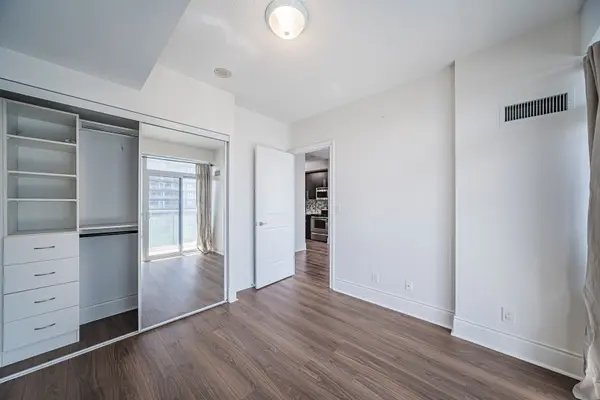 16 Brookers LN #2410, Toronto W06, ON M8V 0A5