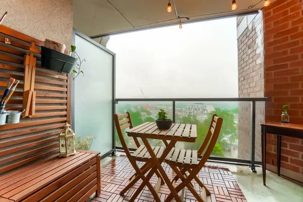 60 Heintzman ST #1138, Toronto W02, ON M6P 5A1