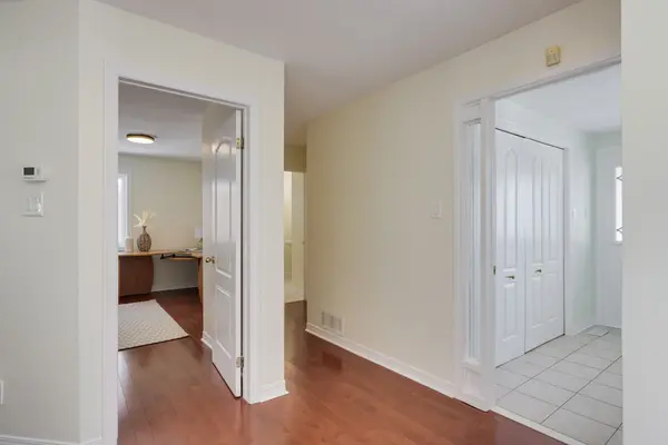 8 Saddlebrook ST, South Of Baseline To Knoxdale, ON K2G 5N6