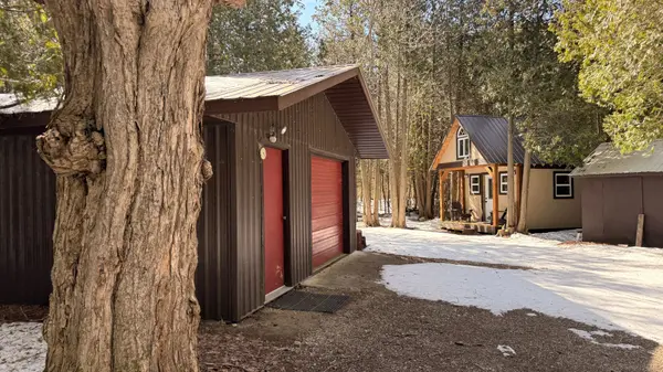 14 Catapillar LN, South Bruce Peninsula, ON N0H 2T0