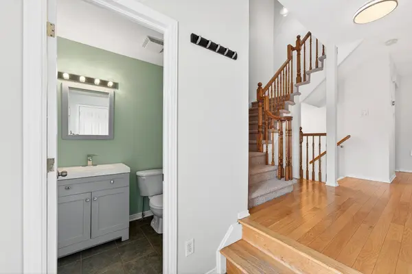 80 Goldridge DR, Kanata, ON K2T 1E9