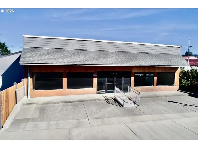 644 RAILROAD ST, Brookings, OR 97415