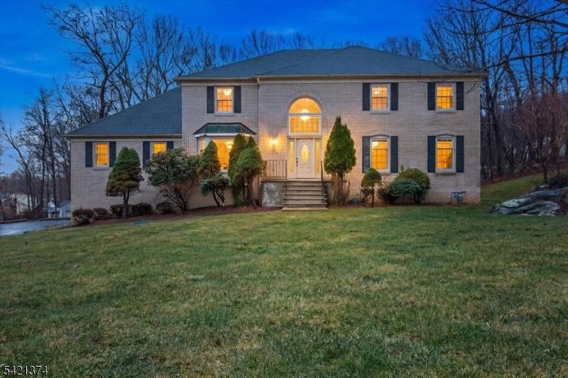 17 Pleasant Village Dr, Roxbury Twp., NJ 07876