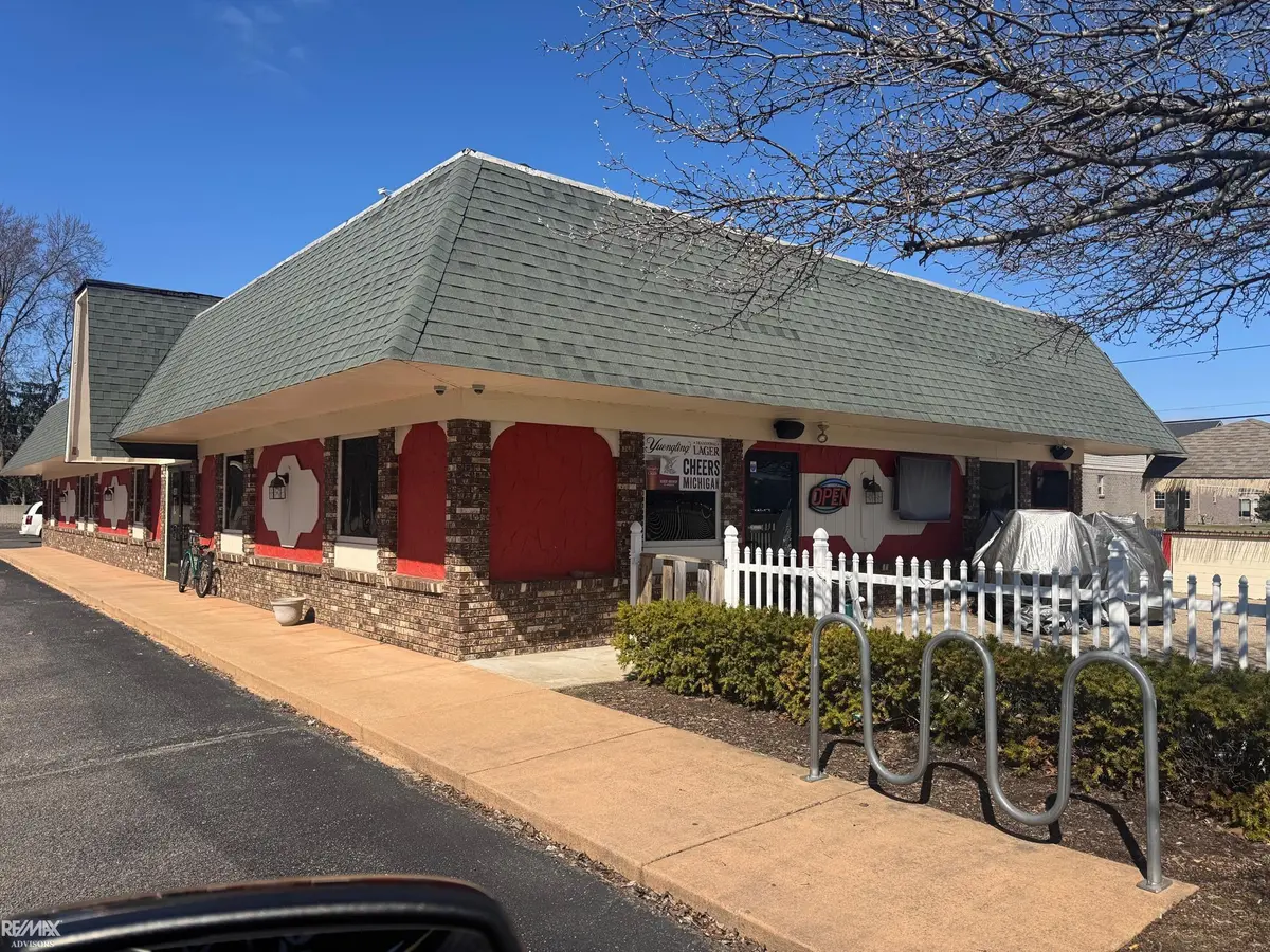 50285 Mound RD, Shelby Twp, MI 48317