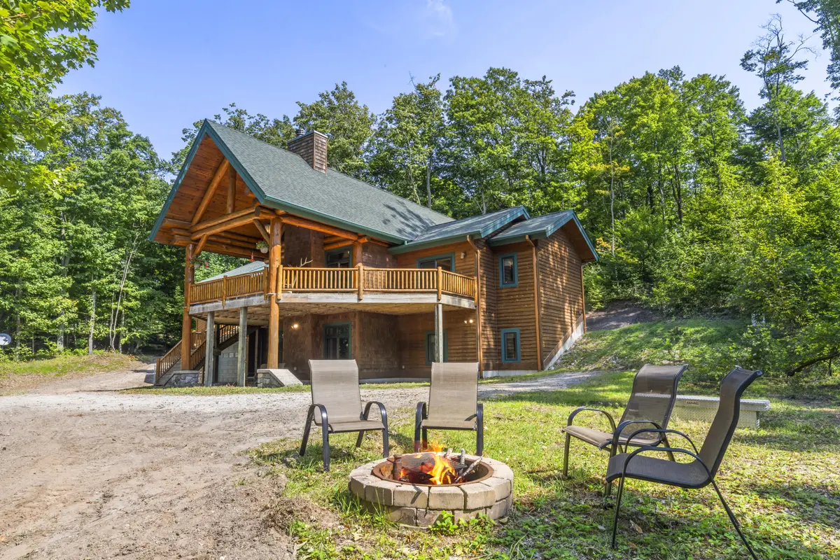 15382 Maxey RD, Arcadia Twp, MI 49613