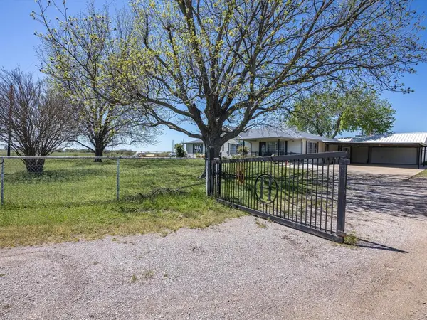 1006 County Road 2475, Alvord, TX 76225