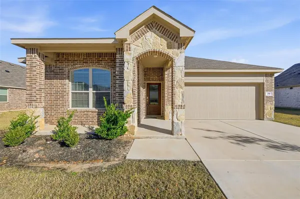 216 Post Oak Street, Azle, TX 76020