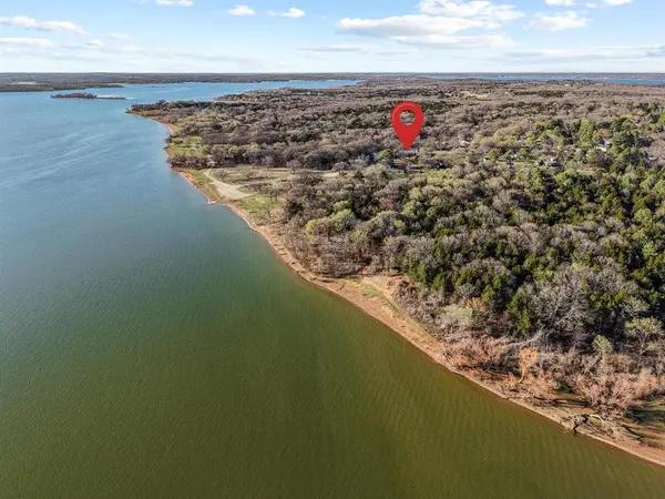 1053 Paradise Cove Road, Pottsboro, TX 75076